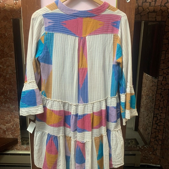 Looks new Colorful Women's Tunic Top - Picture 8 of 10